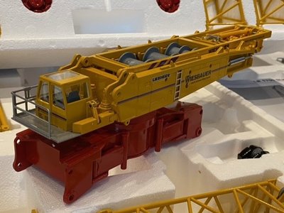 Conrad Modelle Conrad Liebherr LR1750 crawler crane Wiesbauer