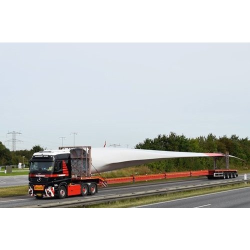 Mammoet store WSI Mercedes Actros 6x4 met telestep trailer + vleugel Mammoet