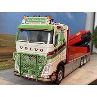 WSI  Volvo FH4 sleeper cab 8x4 flatbed + palfinger van Caudenberg