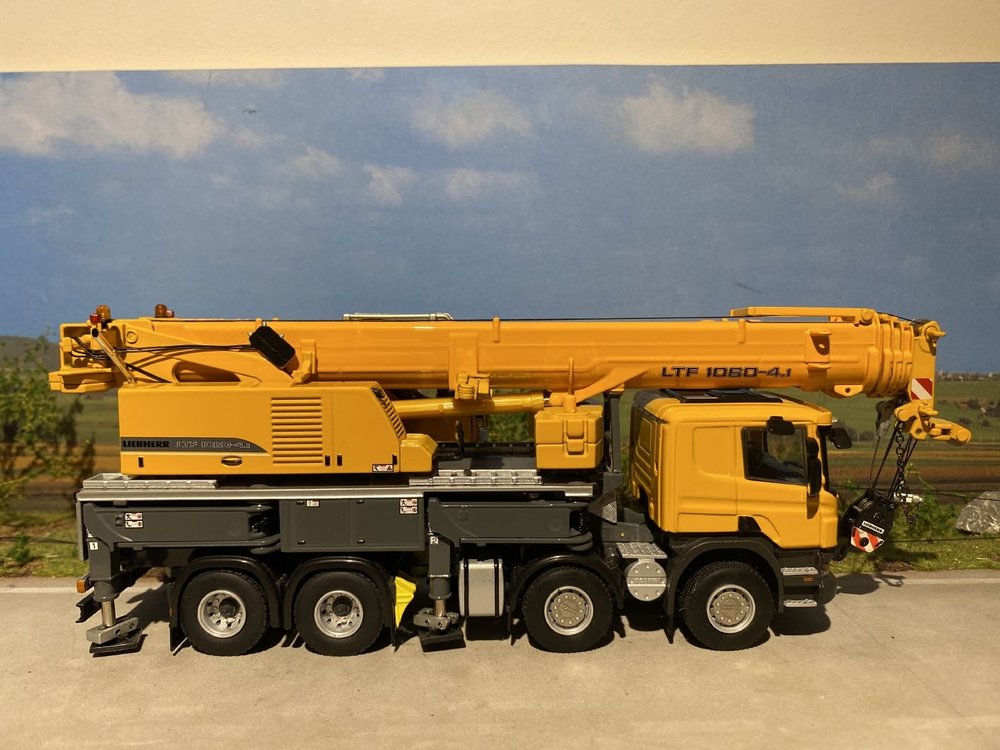 WSI WSI Liebherr LTF 1060-4.1 Scania P420 Premium Line