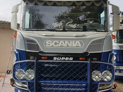 Tekno Tekno Scania Next Gen R580 6x2 Petignaud transport