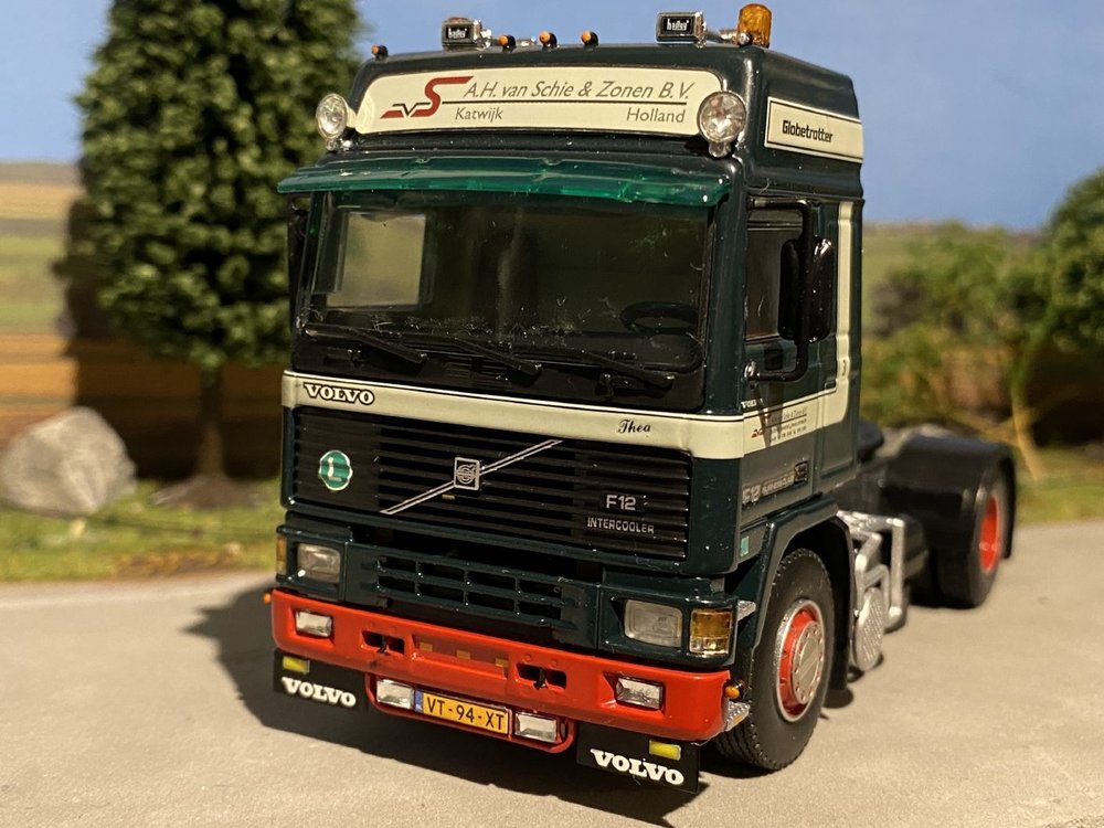 WSI WSI Volvo F12 Globetrotter 4x2 A.H. van Schie