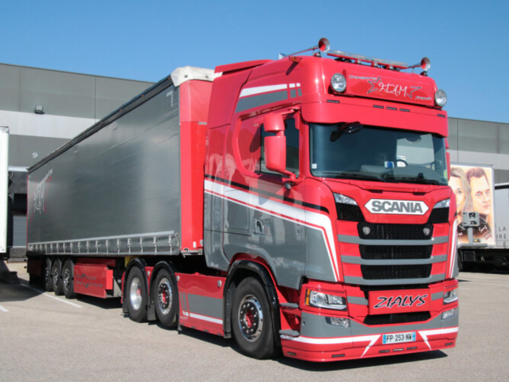 WSI WSI Scania S Highline 6x2 with 3-axle curtainside trailer F.L.A.M.