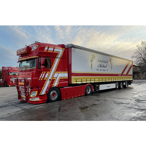WSI WSI DAF XF SSC met 3-as schuifzeilen oplegger Michael / Naujok WSI WSI DAF XF SSC met 3-as schuifzeilen oplegger Michael / Naujok