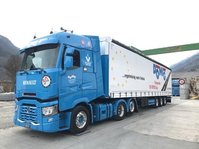 Tekno Tekno Renault T 6x2 with 3-axle curtainside trailer Domig