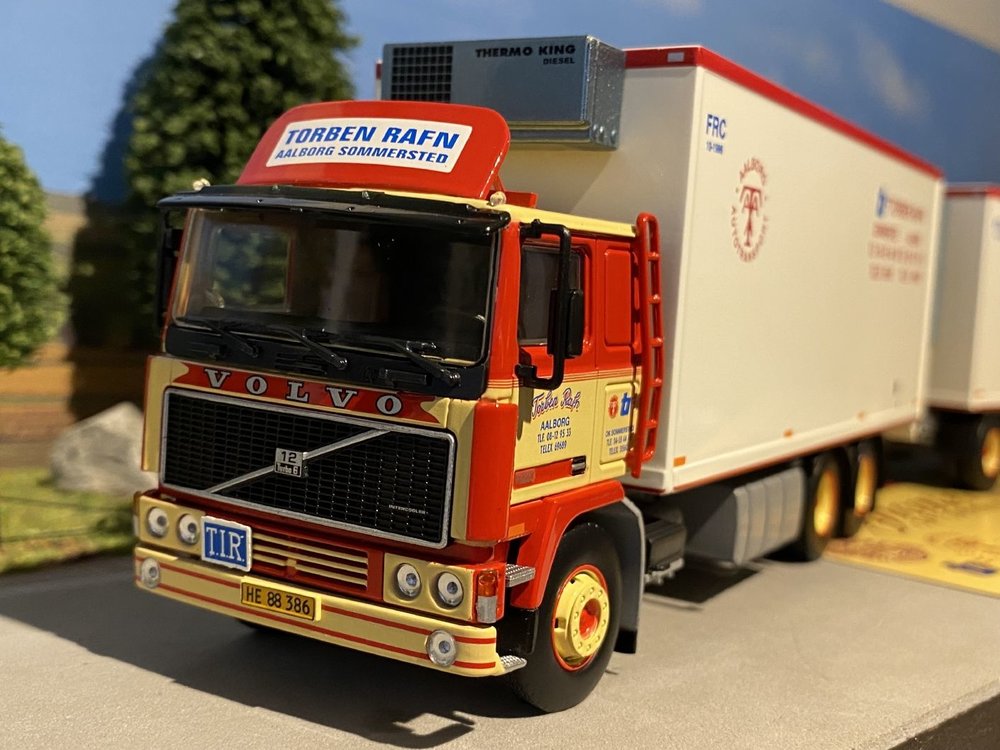 Tekno Tekno Volvo F12 Rigid truck with 2-axle trailer Torben Rafn