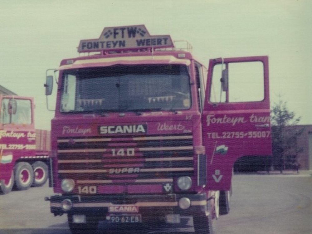 Tekno Tekno Scania 140 met 2-assige huifoplegger Fonteijn