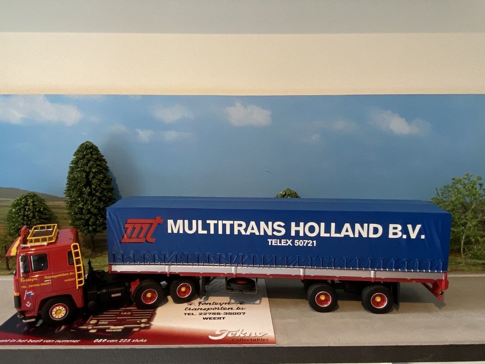 Tekno Tekno Scania 140 with 2-axle tilt trailer Fonteijn