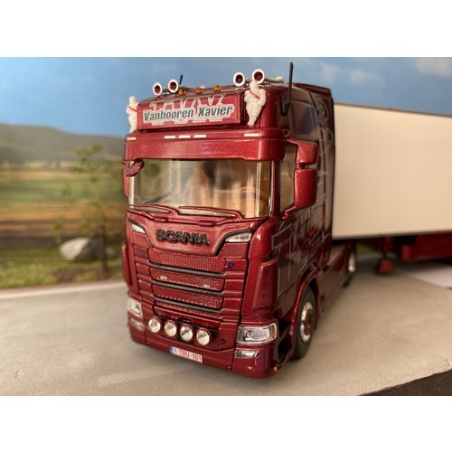 Tekno Tekno Scania S650 with 3-axle reefer trailer TVX België Tekno Tekno Scania S650 with 3-axle reefer trailer TVX België