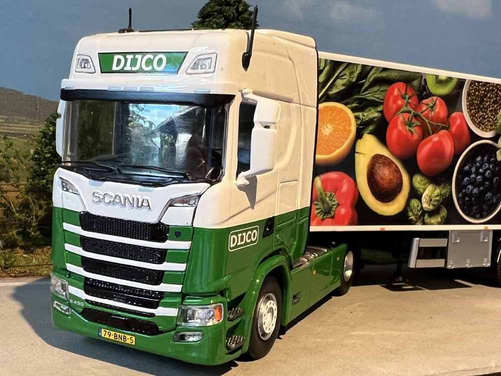 Tekno Tekno Scania next Gen met Zamac gestuurde koeloplegger Hoogsteder / Dijco