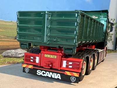 WSI WSI  Scania S met haakarm systeem + container 15m3 Brdr. Olsen