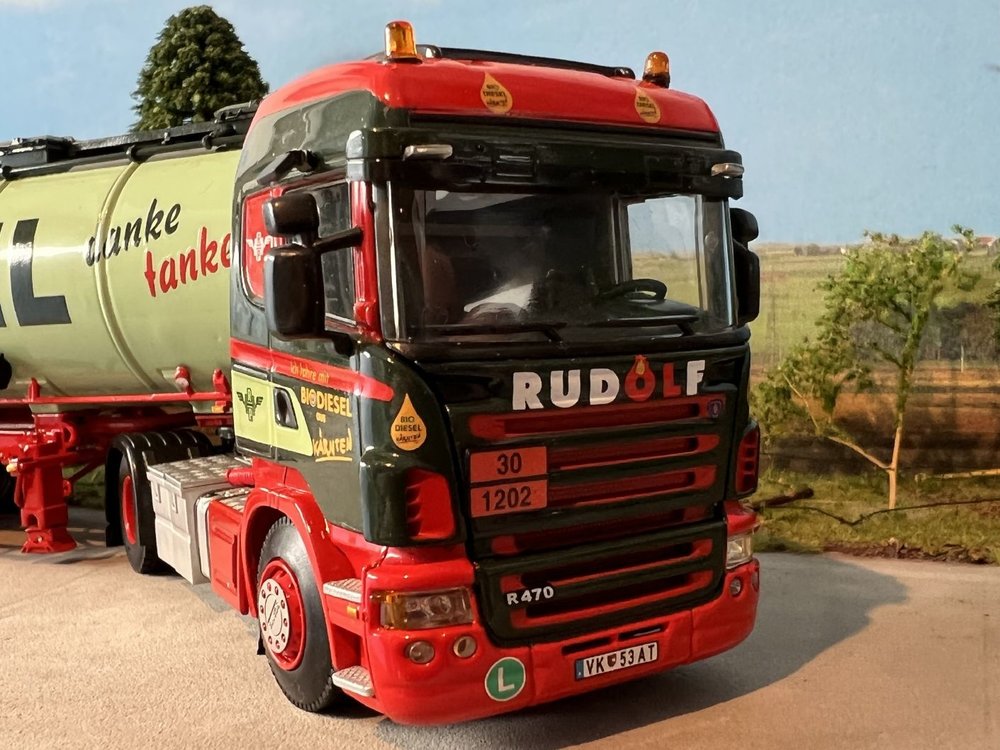 WSI WSI Scania R420 Highline 4x2 met 3-as tankoplegger Rudolf "Biodiesel"