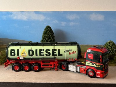 WSI WSI Scania R420 Highline 4x2 with 3-axle tanktrailer Rudolf "Biodiesel"