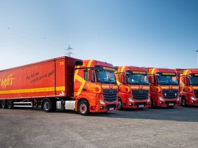 Tekno Tekno Mercedes Actros met Cargo Floor oplegger Hertsens