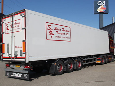 WSI WSI Scania streamline Topline 6x2 met 3-as gesloten oplegger Steen Hansen