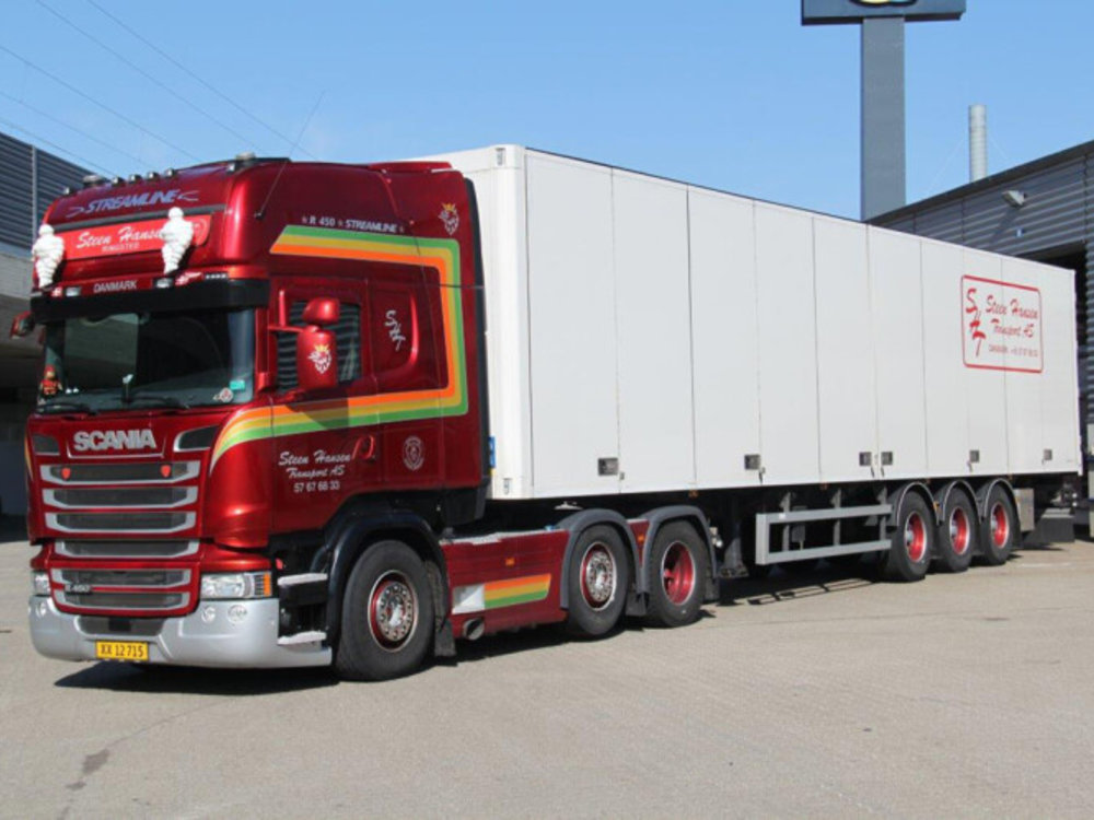 WSI WSI Scania streamline Topline 6x2 met 3-as gesloten oplegger Steen Hansen