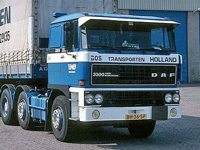 WSI WSI DAF 3300 6x2 3-axle tanktrailer BOS Transporten