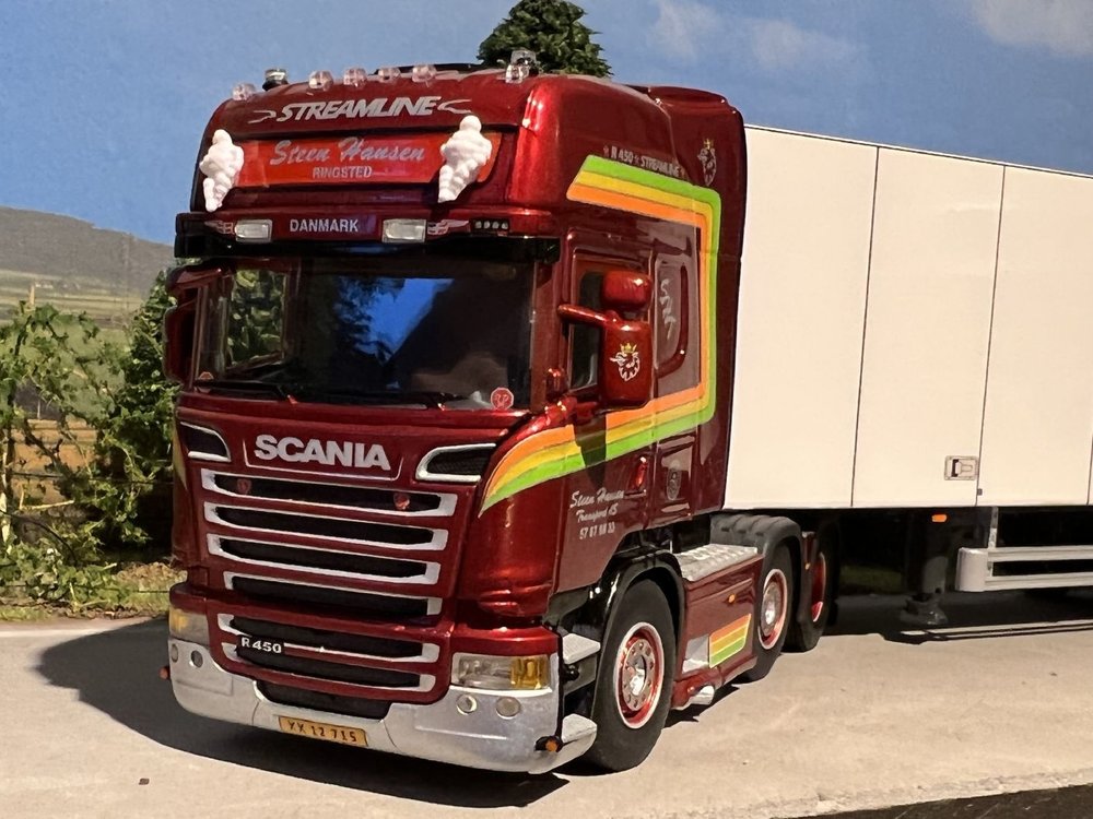 WSI WSI Scania streamline Topline 6x2 met 3-as gesloten oplegger Steen Hansen