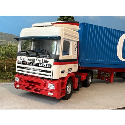 Tekno Tekno DAF 95/360 met container oplegger + 1x40ft. container GEEST Tekno Tekno DAF 95/360 met container oplegger + 1x40ft. container GEEST
