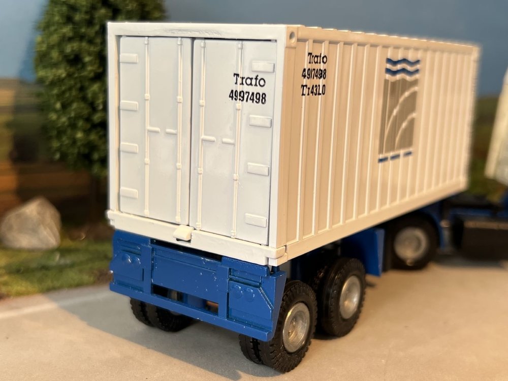 Tekno Tekno Volvo F12 met container oplegger + 1x20ft. container Transforwarding