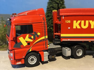 WSI WSI MAN TGX XXL 4x2 with 3-axle volume tipper (star) Kuypers Kessel