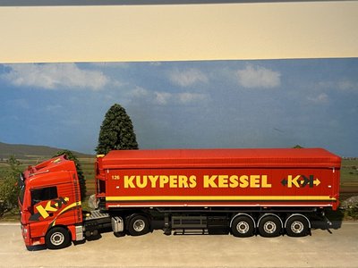 WSI WSI MAN TGX XXL 4x2 with 3-axle volume tipper (star) Kuypers Kessel
