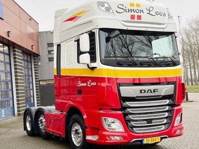 Tekno Tekno DAF 106XF met 3-assige zamac koeloplegger Simon Loos