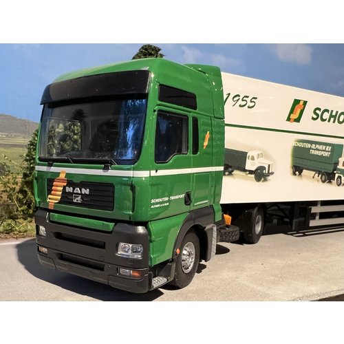 Tekno Tekno MAN TGX XXL 4x2 tractor with closed boxtrailer Schouten Transport Tekno Tekno MAN TGX XXL 4x2 tractor with closed boxtrailer Schouten Transport
