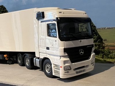 Tekno Tekno Mercedes-Benz Actros 4x2 met 3 as Koeloplegger Basis model