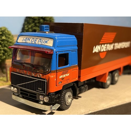 Tekno Tekno Volvo F12/Tur-typ1 6x2 Voorwagen met 2 as wipkar Gesl.kombi Jan de Rijk Tekno Tekno Volvo F12/Tur-typ1 6x2 Voorwagen met 2 as wipkar Gesl.kombi Jan de Rijk