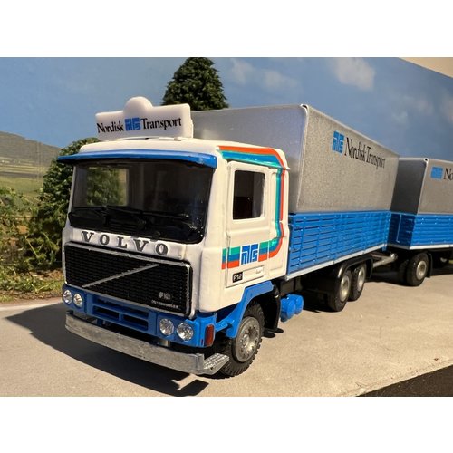 Tekno Tekno Volvo F 12/IC-typ1 6x2 Voorwagen met 2 as aanhanger Huifkombi Nordisk Tekno Tekno Volvo F 12/IC-typ1 6x2 Voorwagen met 2 as aanhanger Huifkombi Nordisk