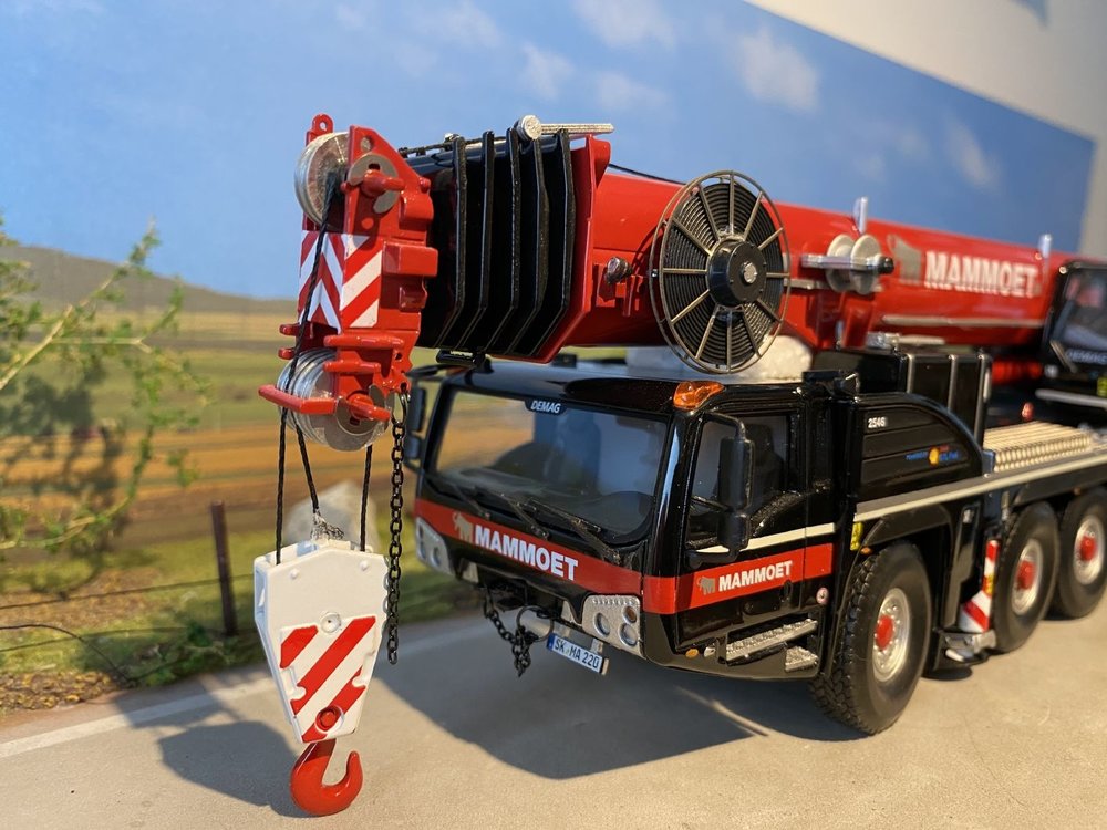 Mammoet store IMC Demag AC250-5 Mobile crane MAMMOET