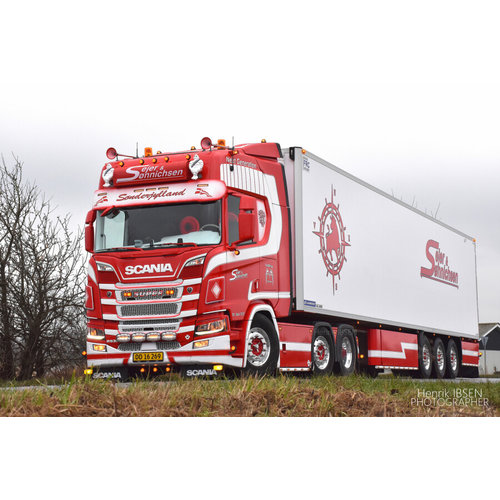 WSI WSI Scania R Highline 6x2 met 3-as koeloplegger Sejer & Sonnichsen WSI WSI Scania R Highline 6x2 met 3-as koeloplegger Sejer & Sonnichsen