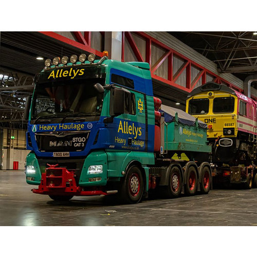 WSI WSI MAN TGX XXL 8x4 Euro 6C + ballast box with hitch ALLELYS WSI WSI MAN TGX XXL 8x4 Euro 6C + ballast box with hitch ALLELYS