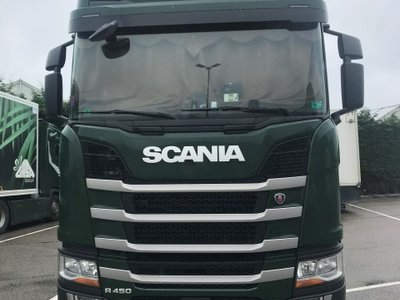 Tekno Tekno Scania Next Gen R-serie Highline motorwagen met dolly en 3-assige koeloplegger Alex Andersen