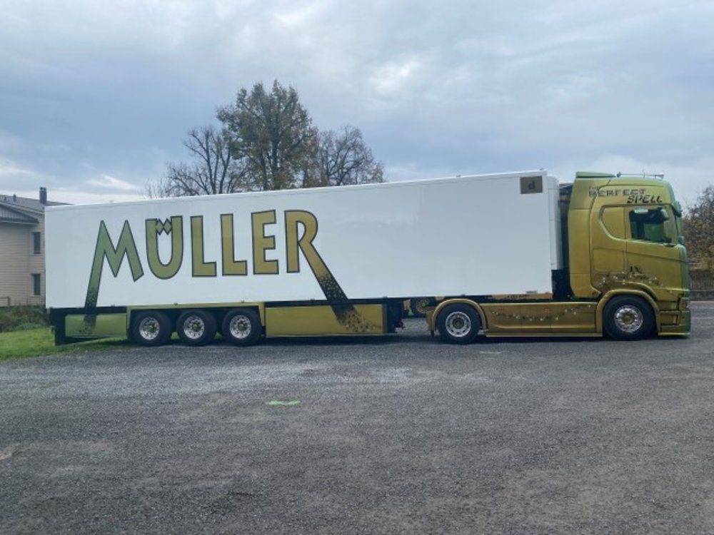 Tekno Tekno Scania Next-Gen s-serie 4x2 Highline met koeltrailer MULLER Ermensee GmbH