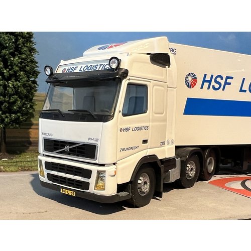 Tekno Tekno Volvo FH12 Globetrotter XL 6x2 met 3 as Koeloplegger HSF Tekno Tekno Volvo FH12 Globetrotter XL 6x2 met 3 as Koeloplegger HSF