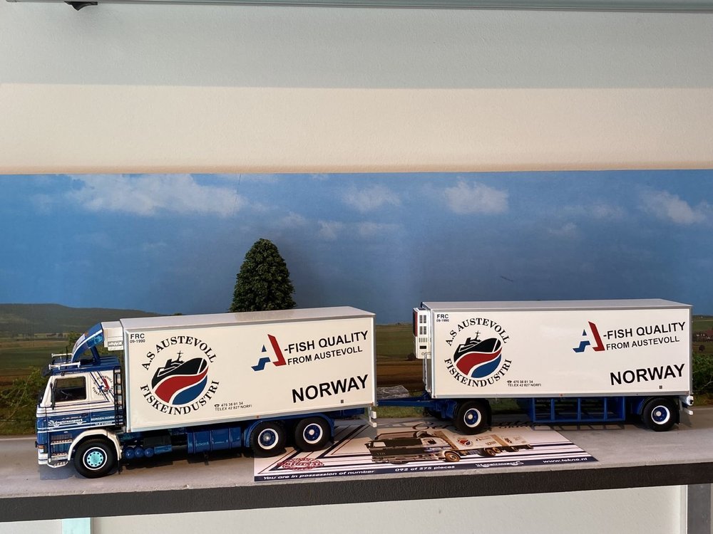 Tekno Tekno Scania 142H Rigid truck with 2-axle trailer Langtransport