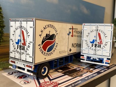 Tekno Tekno Scania 142H Rigid truck with 2-axle trailer Langtransport