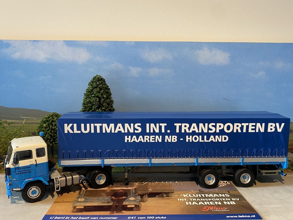 Tekno Tekno Volvo F89 with 2-axle curtain side trailer Kluitmans