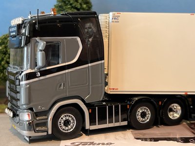 Tekno Tekno Scania S580 Highline met koeloplegger Duijn en Zonen "Peaky Blinders"