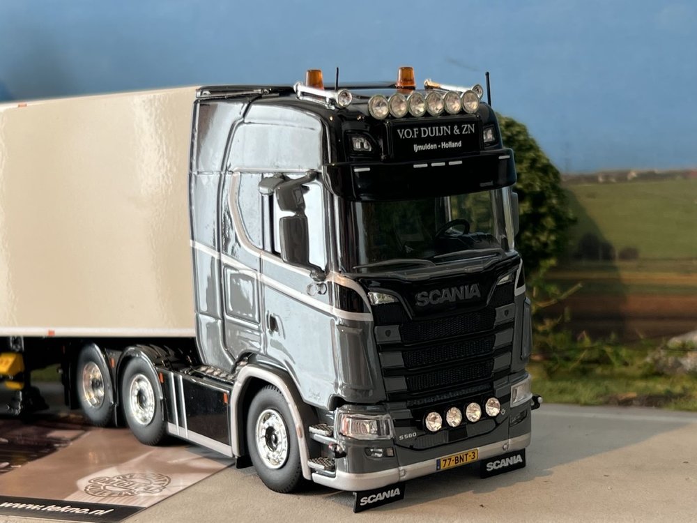 Tekno Tekno Scania S580 Highline with refrigerated trailer Duijn en Zonen "Peaky Blinders"