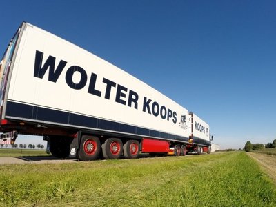 Tekno Tekno Scania Next Gen S Highline Motorwagen met dolly en 3-assige koeloplegger Wolter Koops