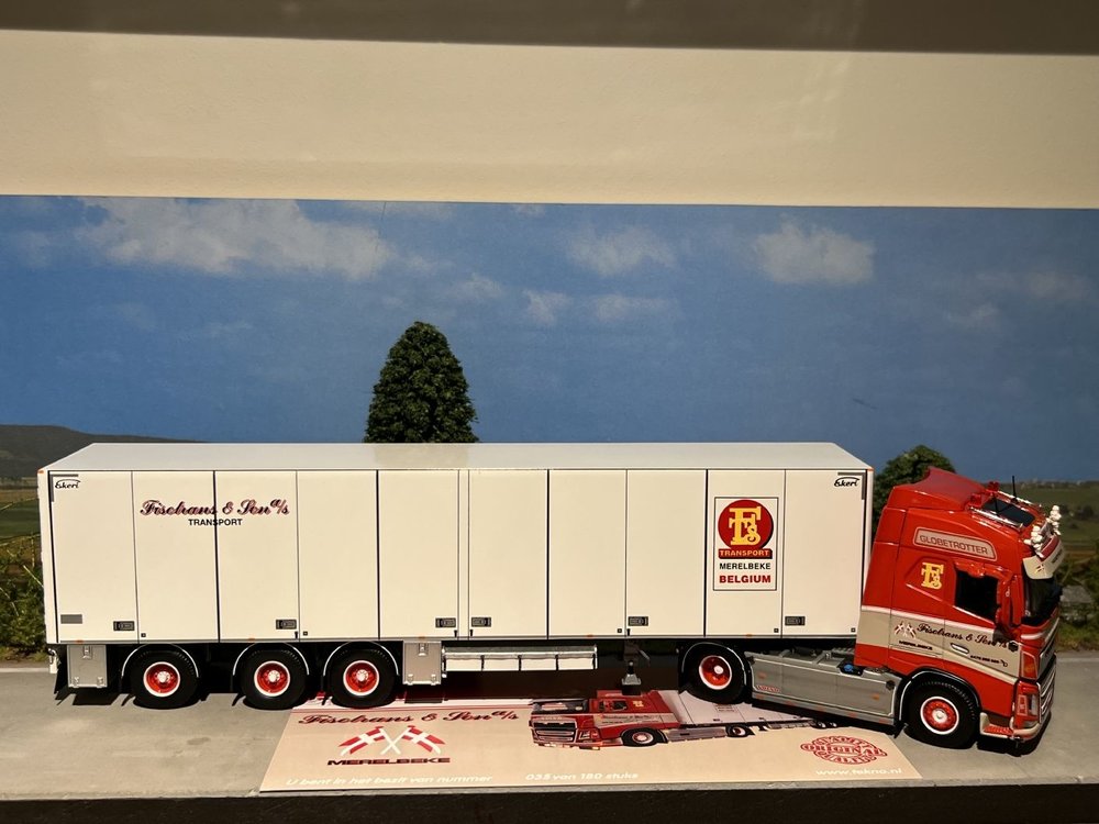 Tekno Tekno Volvo FH4 met 3-assige Ekeri oplegger Fisotrans