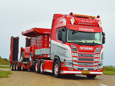 IMC IMC Scania R High roof 6x4 with Nooteboom MCOS 4-axle semi lowloader Hans Henrik Sondergaard