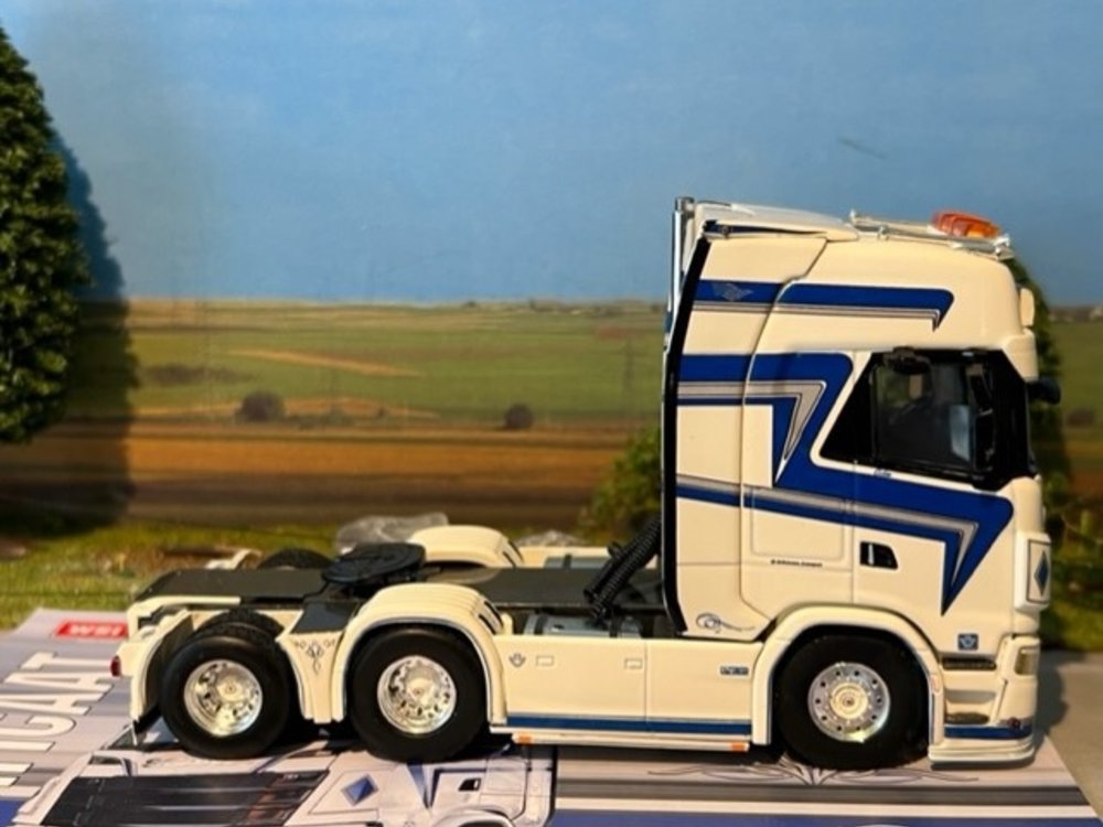 WSI WSI Scania S-NG Highline 6x2 Boogie Dellemans