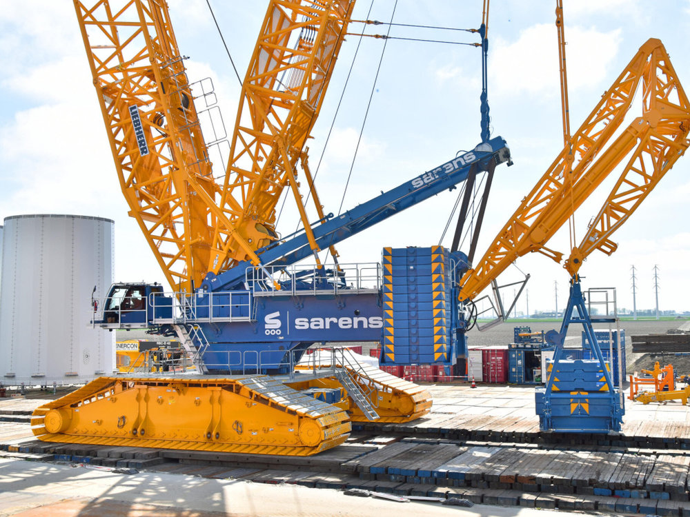 Sarens store NZG Liebherr LR11000 crawler crane SARENS