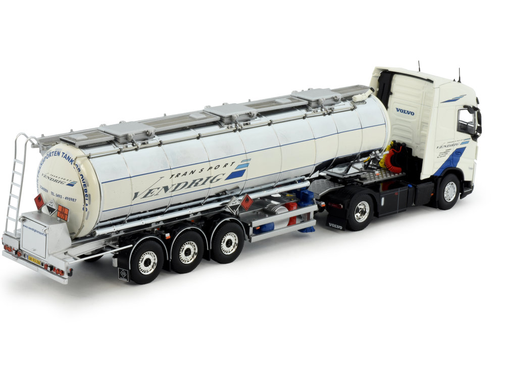 Tekno Tekno Volvo FH05 Globetrotter met 3-assige verchroomde tankoplegger VENDRIG