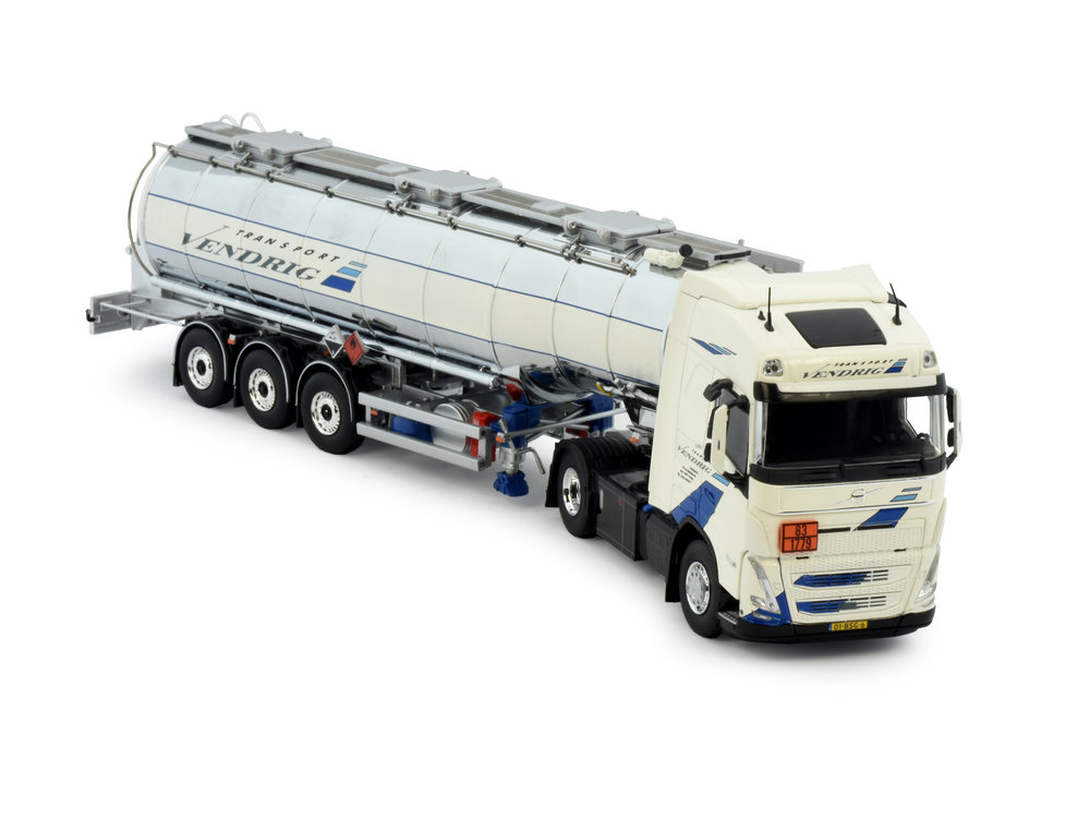 Tekno Tekno Volvo FH05 Globetrotter with 3-axle chromed tranktrailer VENDRIG