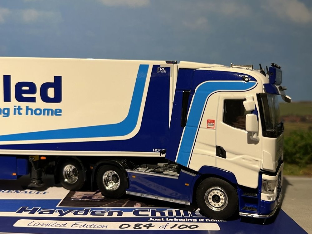 WSI WSI Renault T Truck High 6x2 met 3-as koeloplegger Hayden chilled Dumfries Scotland